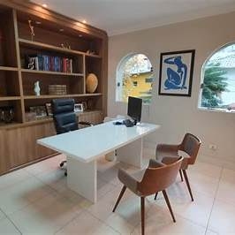 On-Site Dermatology Consultation Service