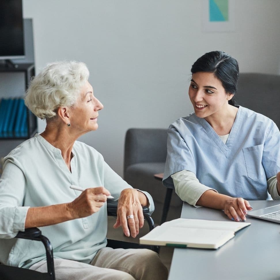 🌟 How to Reconnect with Past Clients: A Professional Approach Using Offers